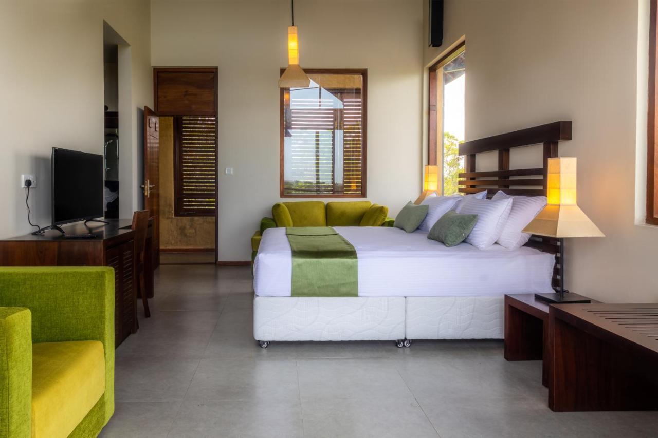 Hotel Rock Wild Yala Esterno foto