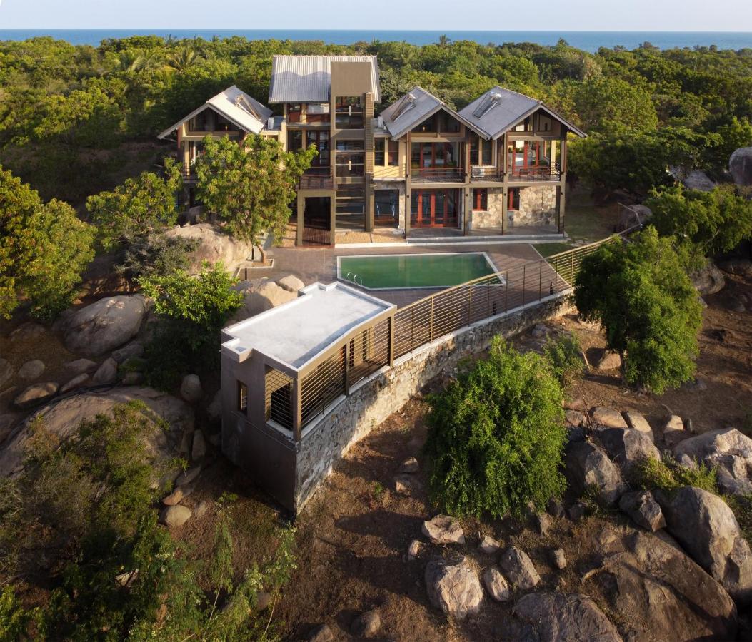 Hotel Rock Wild Yala Esterno foto