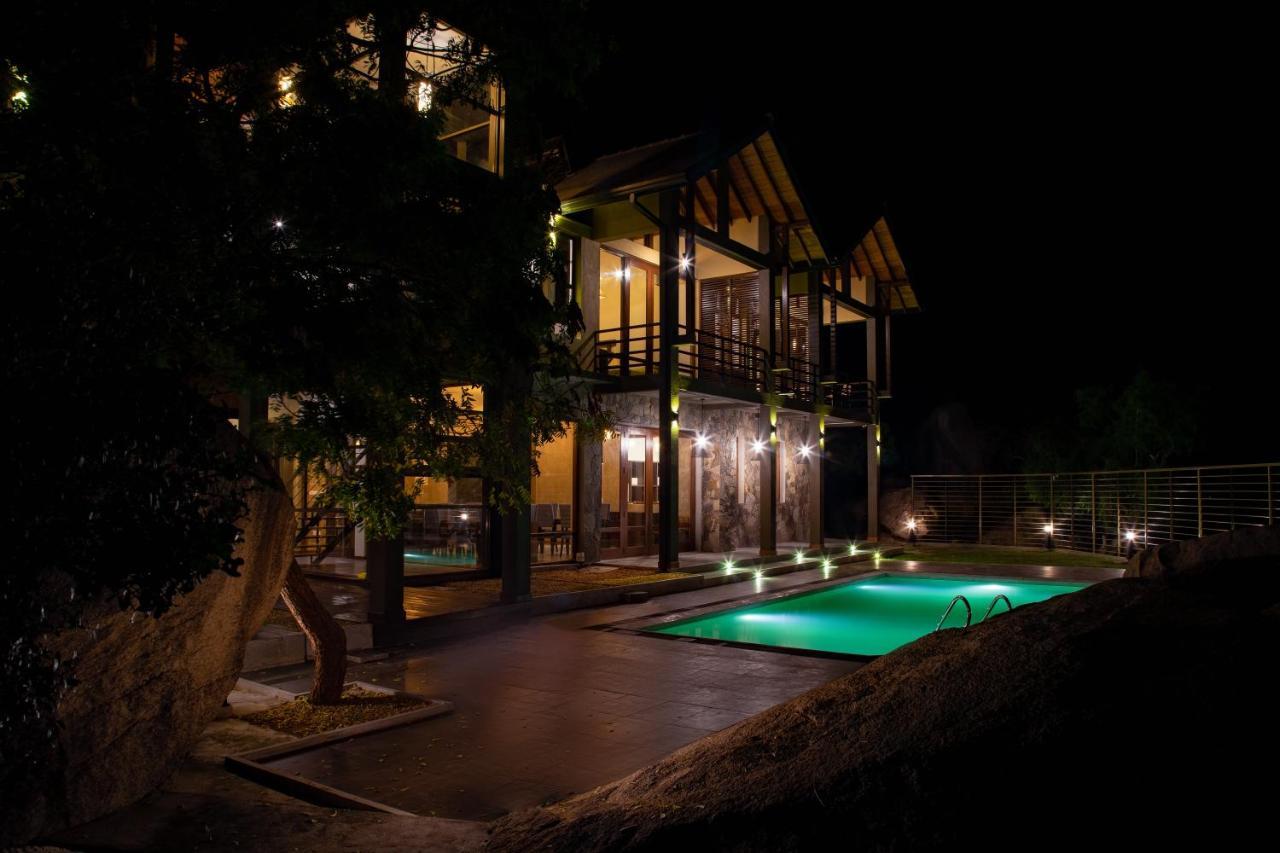 Hotel Rock Wild Yala Esterno foto