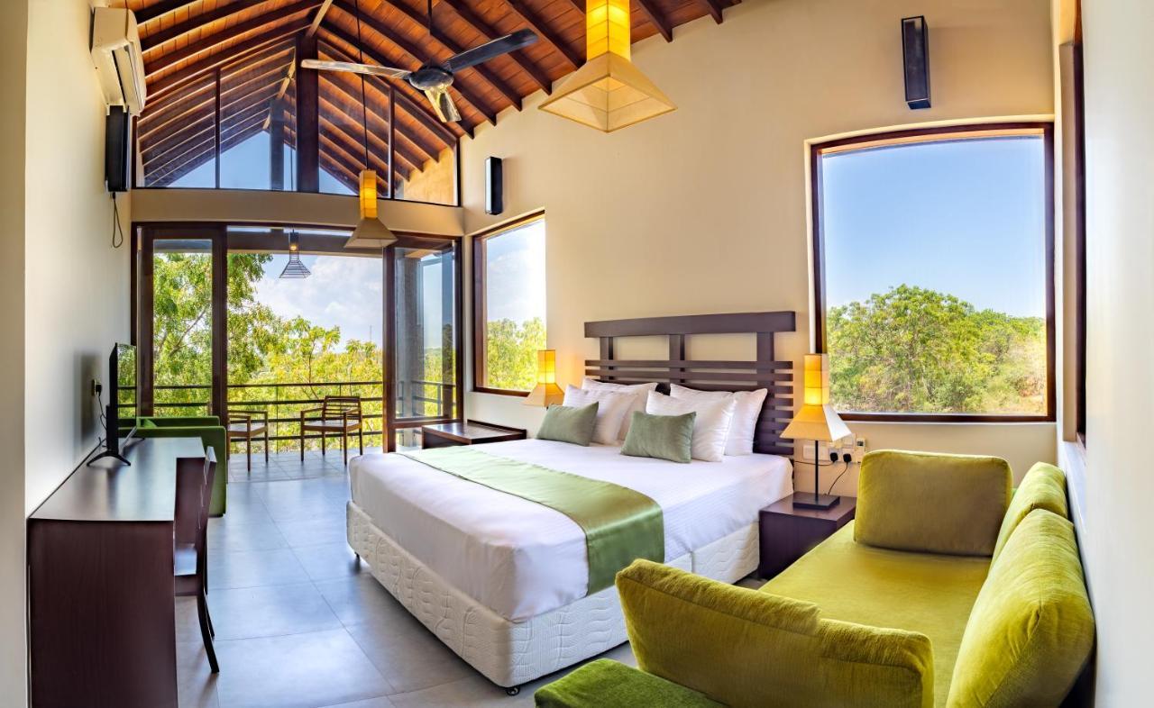 Hotel Rock Wild Yala Esterno foto